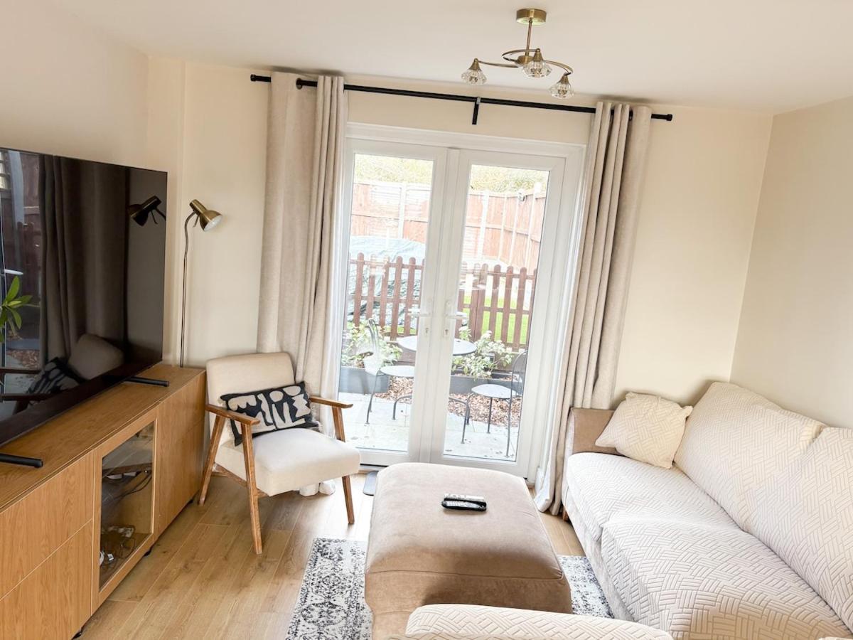 Home In Upminster Esterno foto
