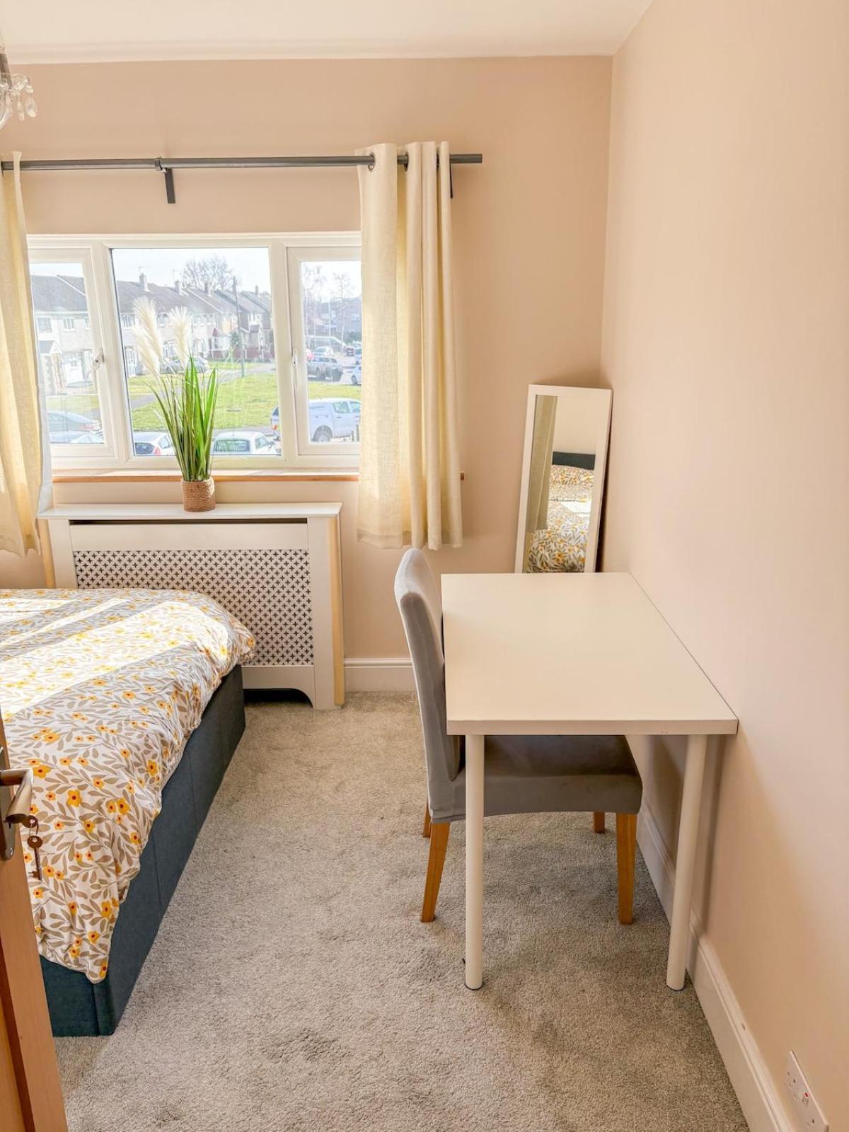 Home In Upminster Esterno foto